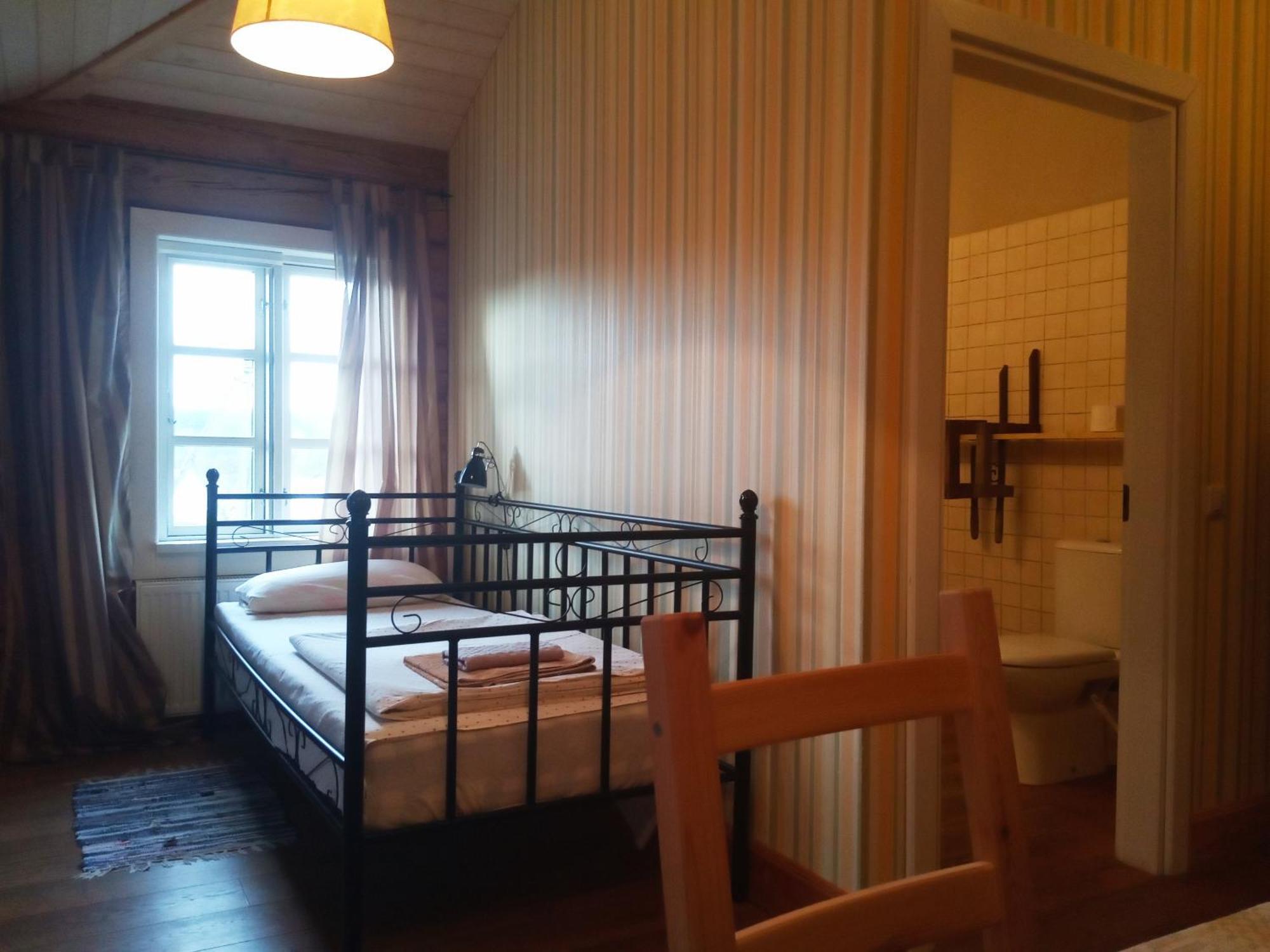 Hostal Senosios Geguzines Ukis Habitación foto