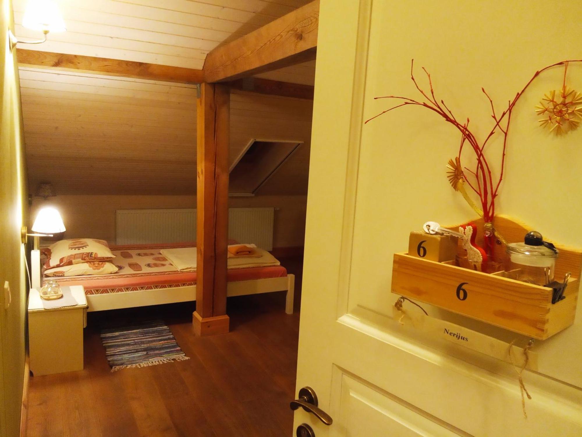 Hostal Senosios Geguzines Ukis Habitación foto