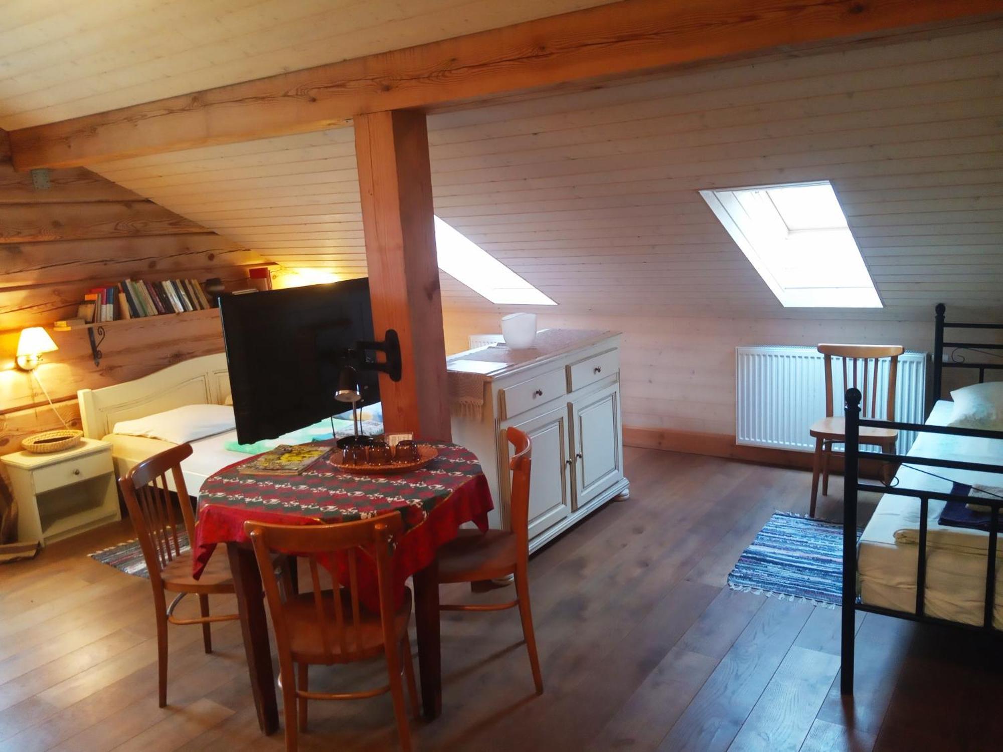 Hostal Senosios Geguzines Ukis Habitación foto