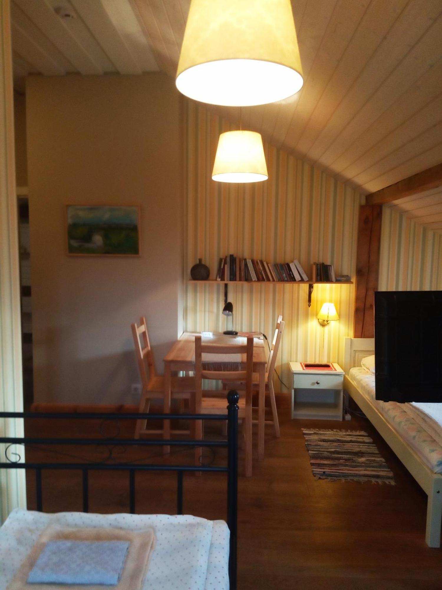 Hostal Senosios Geguzines Ukis Habitación foto